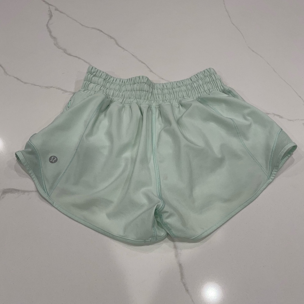 Lululemon hotty hot short high rise 2.5